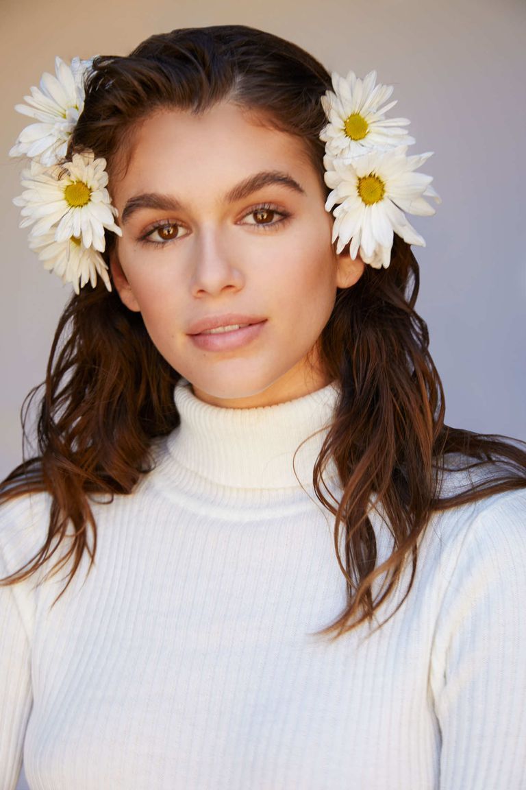 Kék ég, aranyló tengerpart - Marc Jacobs Daisy Love, a tavasz illata - SZÉPSÉG - Illatok - daisy, daisy love, kaia gerber, marc jacobs, marc jacobs daisy love, primőr cosmetics,