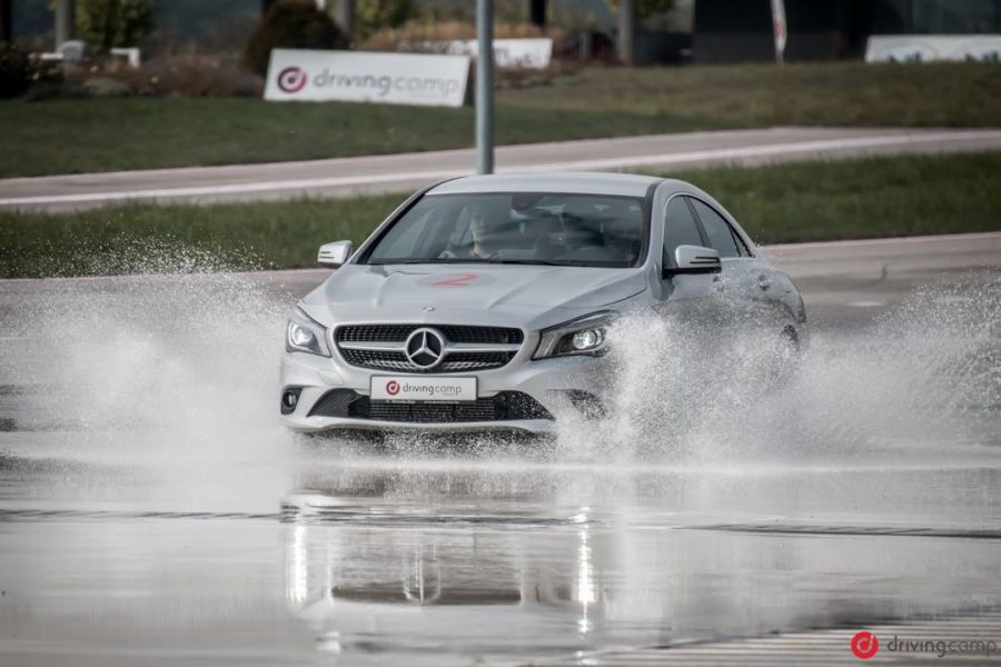 Nyári kalandok - Ne csak az autódat, saját magad is készítsd fel az utazásra! - STYLENEWS - Aktuális - autó, drivingcamp, nyár, nyaralás, utazás, vezetéstechnikai pálya, vezetéstechnikai tréning kupon, 