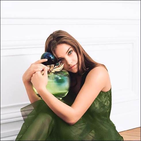 Felejts el mindent, amit eddig tudni véltél a tündérmesékről… - DIVAT&STÍLUS -  - lesbellesdenina, palvin barbara, parfüm, 