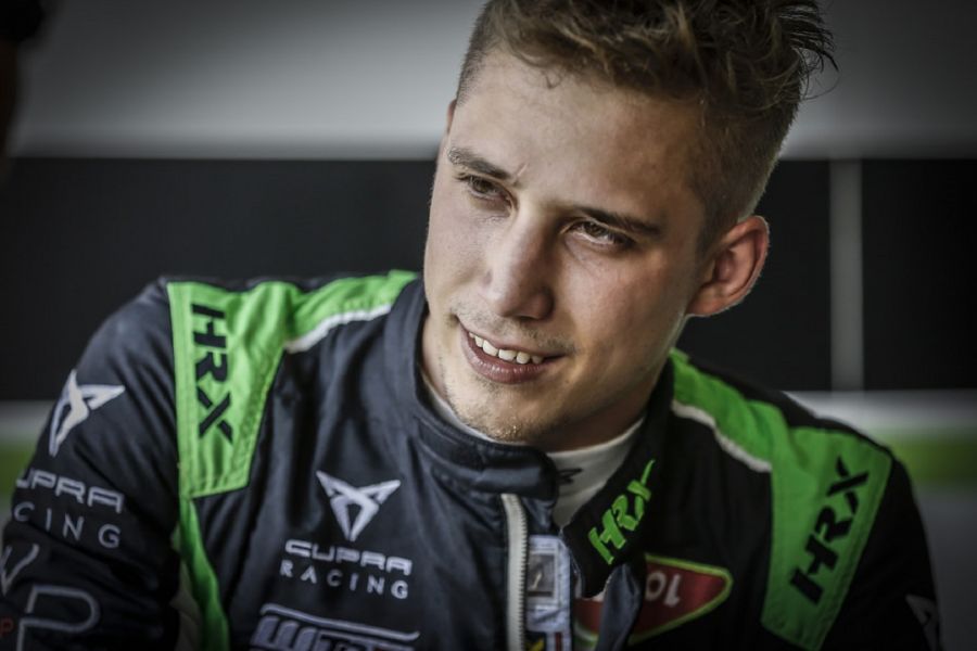 Szabó Zsolt – Szorgalom, elkötelezettség és alázat - STYLENEWS - Interjúk - interjú, motorsport, szabó balázs, wtcr, zengő motorsport, 