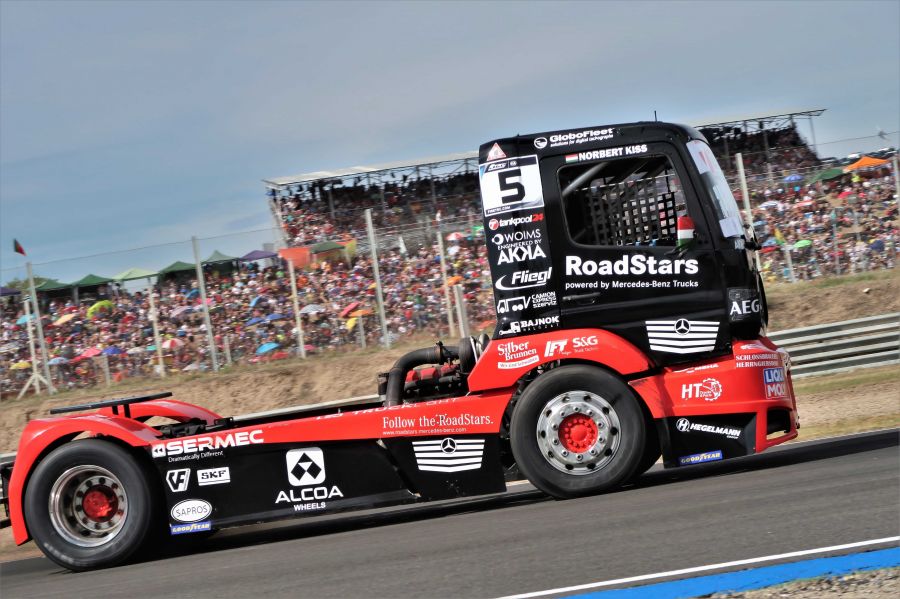 Dupla futamgyőzelemmel zárta a szezont Kiss Norbert - STYLENEWS - Mobility - futamgyőzelem, verseny, 